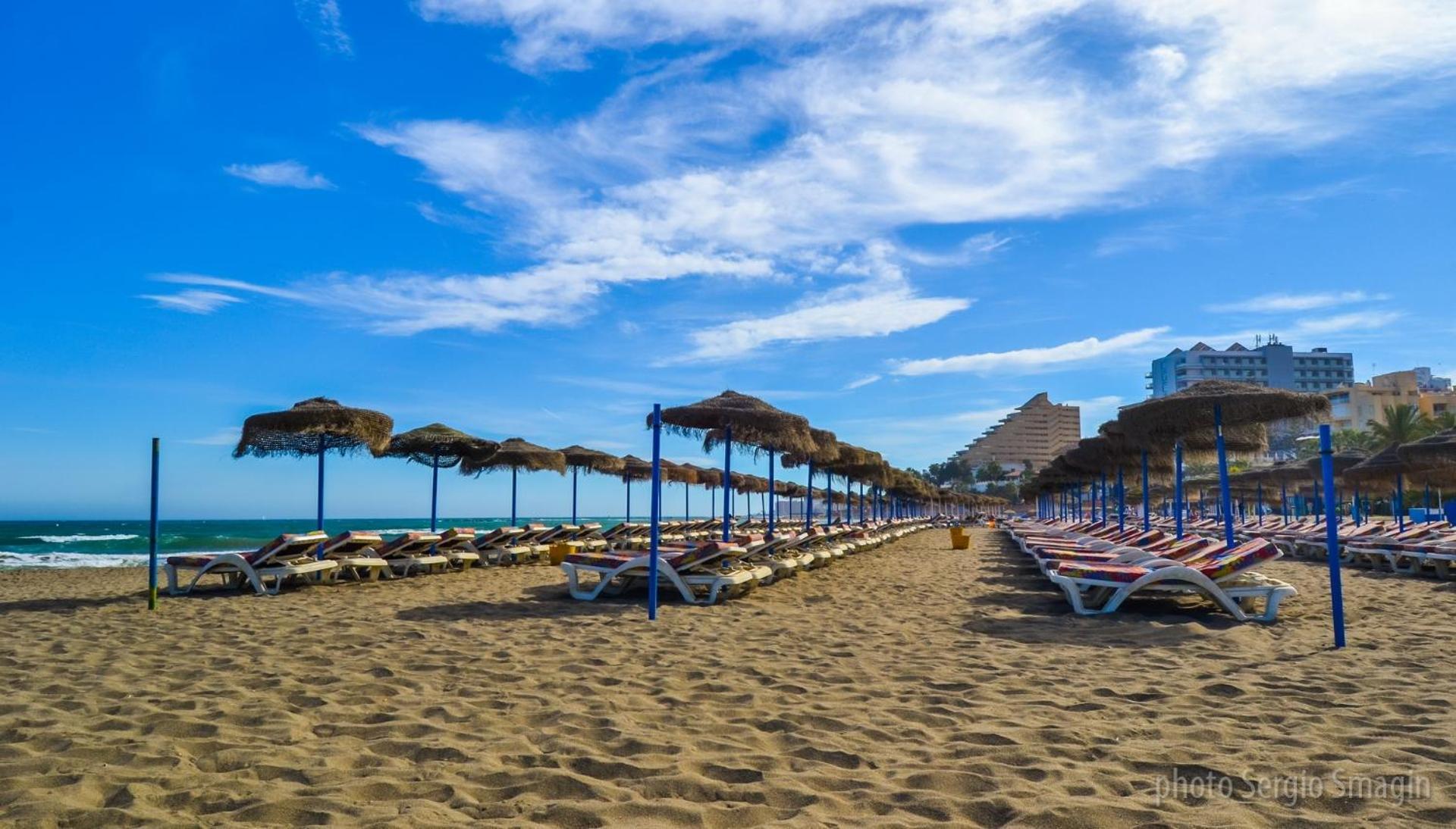Los Patos I Apartamentos - Segunda Linea De Playa - Parking Gratis - Piscina Бенальмадена Екстер'єр фото