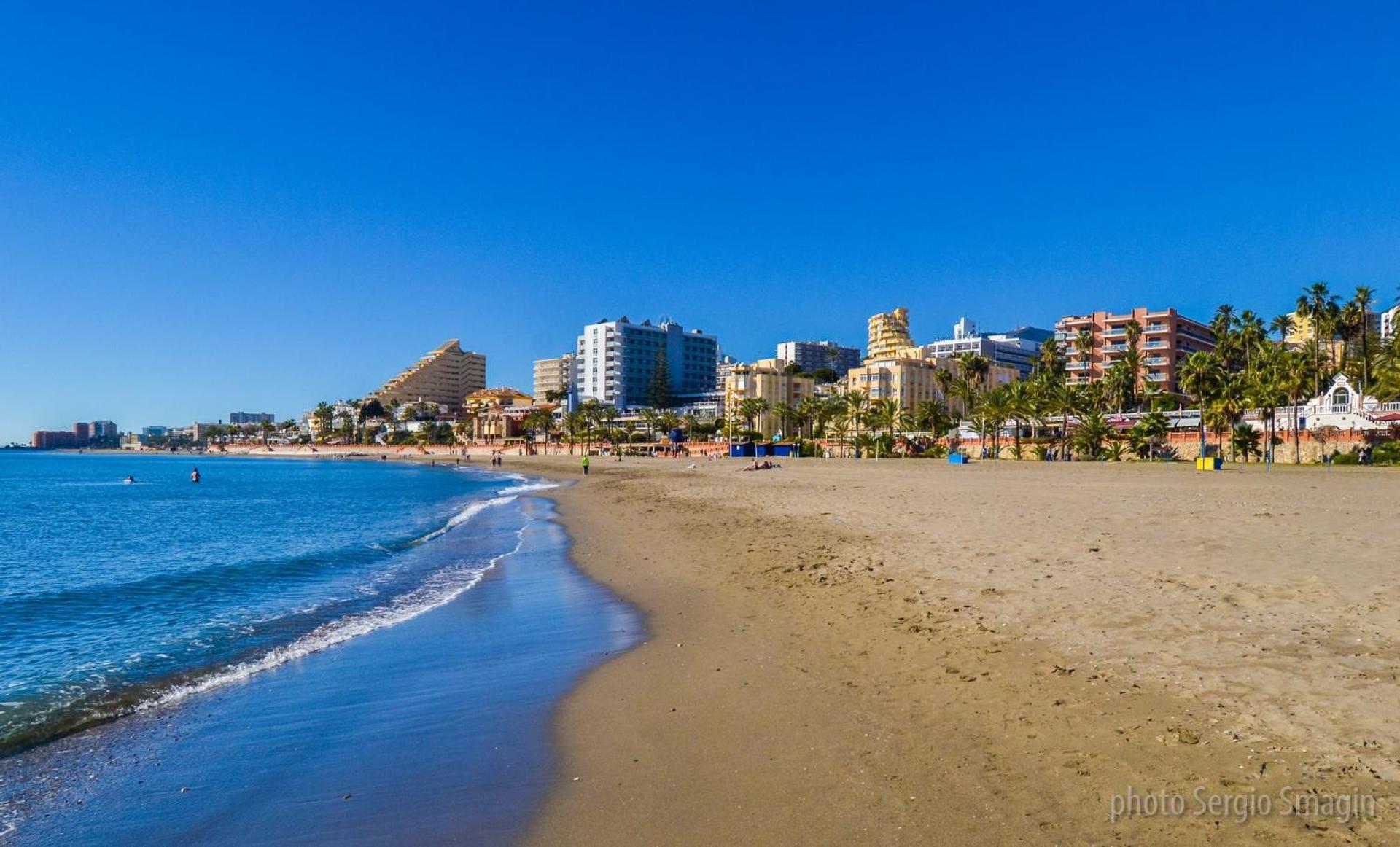 Los Patos I Apartamentos - Segunda Linea De Playa - Parking Gratis - Piscina Бенальмадена Екстер'єр фото